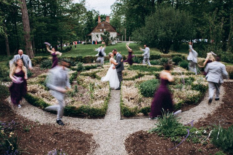 Barn & Nobles: Barn Wedding at the Mount Gulian Historic Site | Zorz Studios