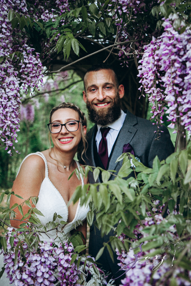 Barn & Nobles: Barn Wedding at the Mount Gulian Historic Site | Zorz Studios