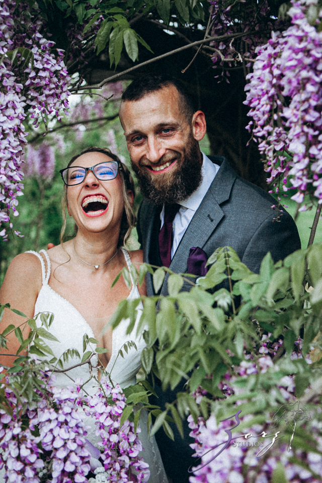 Barn & Nobles: Barn Wedding at the Mount Gulian Historic Site | Zorz Studios