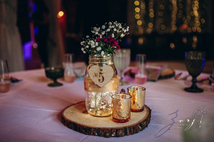 Barn & Nobles: Barn Wedding at the Mount Gulian Historic Site | Zorz Studios