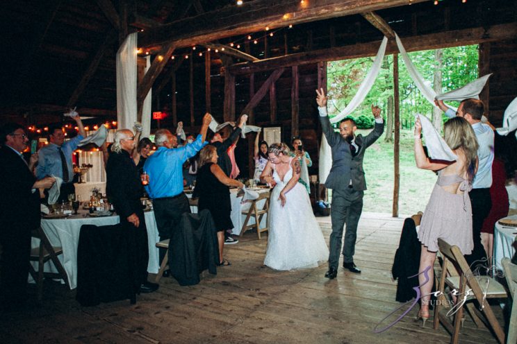 Barn & Nobles: Barn Wedding at the Mount Gulian Historic Site | Zorz Studios