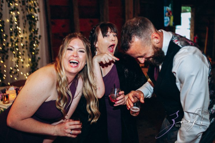 Barn & Nobles: Barn Wedding at the Mount Gulian Historic Site | Zorz Studios