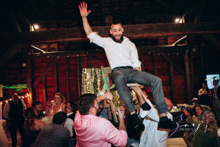 Barn & Nobles: Barn Wedding at the Mount Gulian Historic Site | Zorz Studios