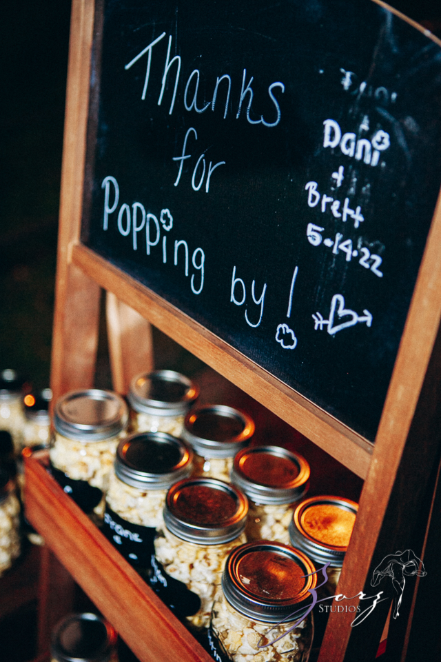 Barn & Nobles: Barn Wedding at the Mount Gulian Historic Site | Zorz Studios
