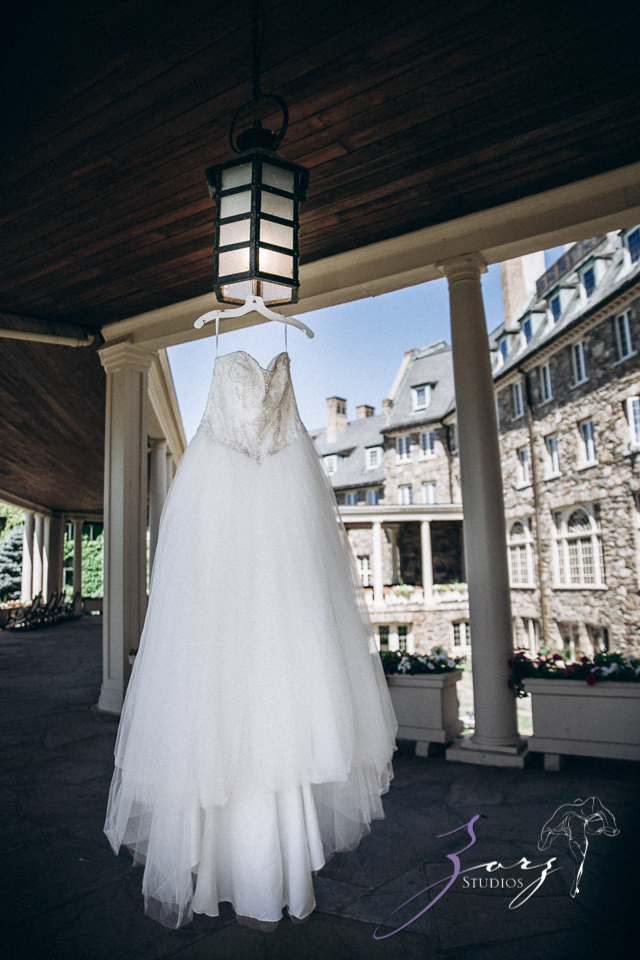 Love in the Sky: Pocono Wedding at the Skytop Lodge | Zorz Studios