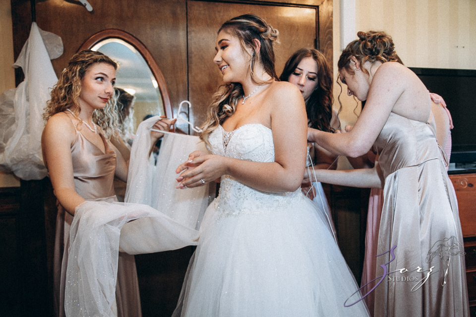 Love in the Sky: Pocono Wedding at the Skytop Lodge | Zorz Studios
