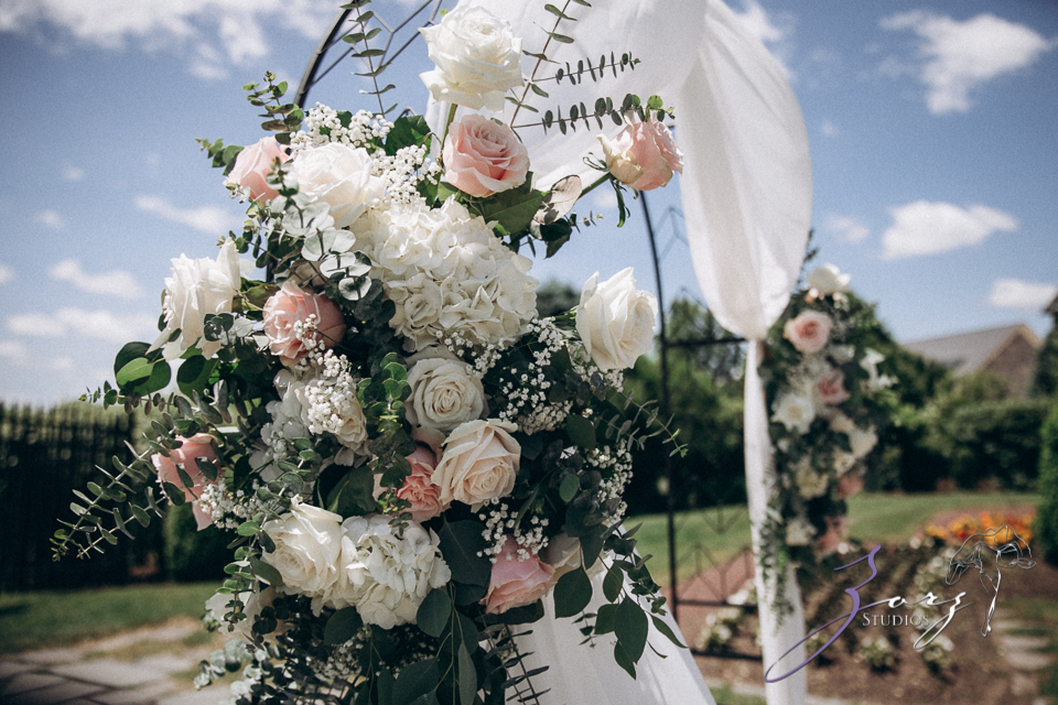 Love in the Sky: Pocono Wedding at the Skytop Lodge | Zorz Studios
