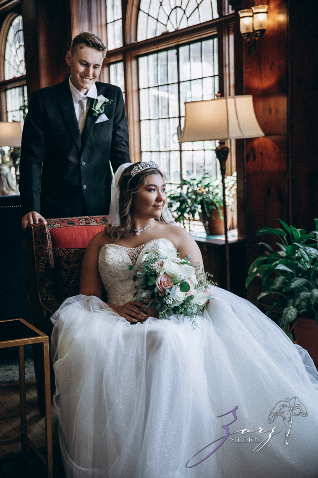 Love in the Sky: Pocono Wedding at the Skytop Lodge | Zorz Studios