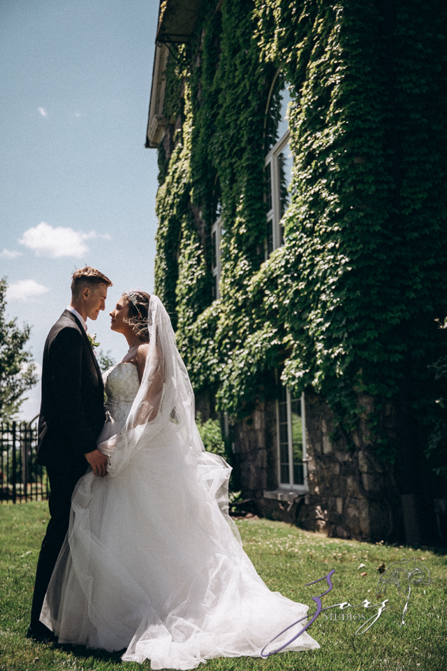 Love in the Sky: Pocono Wedding at the Skytop Lodge | Zorz Studios