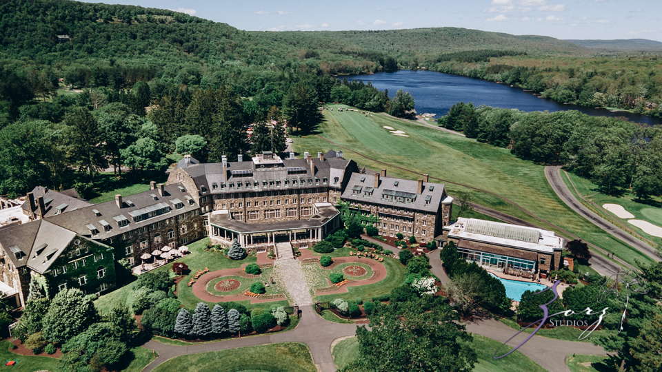 Love in the Sky: Pocono Wedding at the Skytop Lodge | Zorz Studios