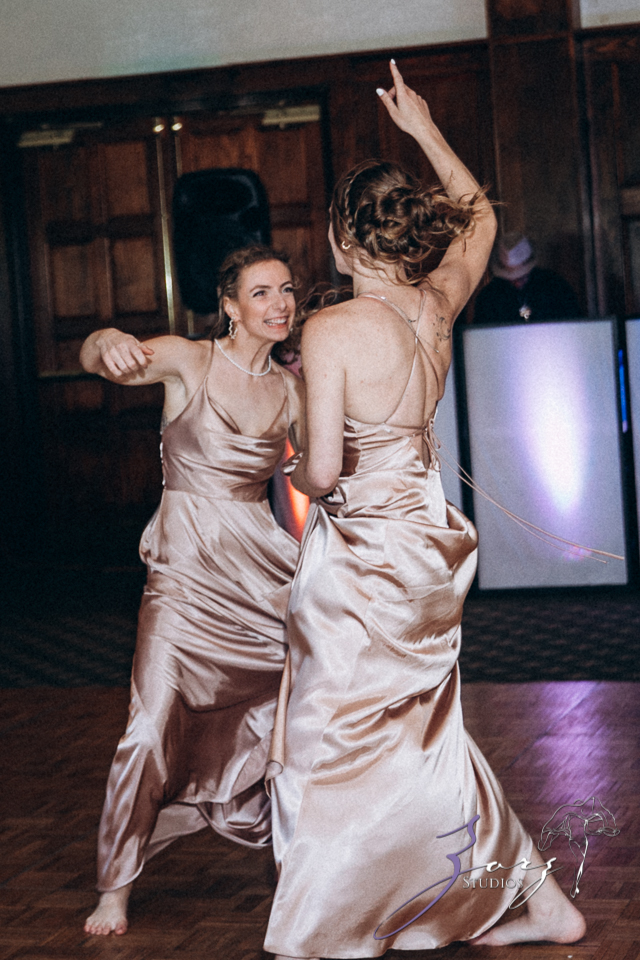Love in the Sky: Pocono Wedding at the Skytop Lodge | Zorz Studios