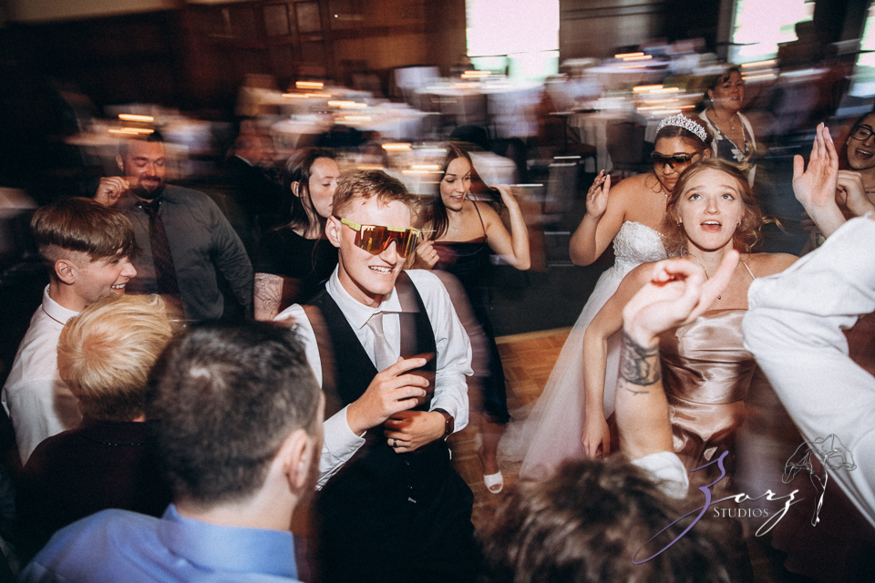 Love in the Sky: Pocono Wedding at the Skytop Lodge | Zorz Studios