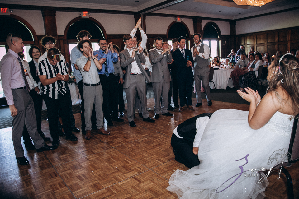 Love in the Sky: Pocono Wedding at the Skytop Lodge | Zorz Studios