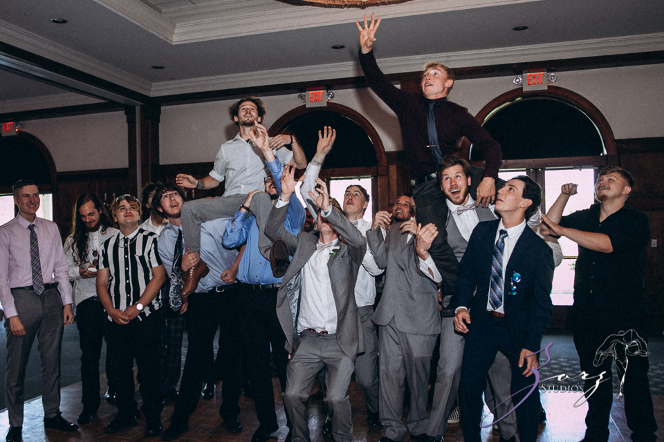 Love in the Sky: Pocono Wedding at the Skytop Lodge | Zorz Studios