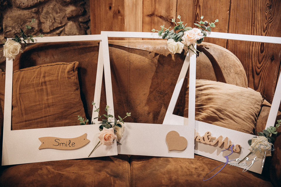 Countryside Chateau Wedding in France: Mon Bonheur | Zorz Studios