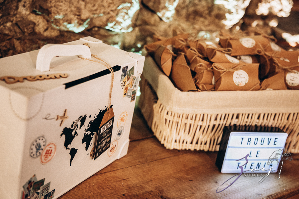 Countryside Chateau Wedding in France: Mon Bonheur | Zorz Studios