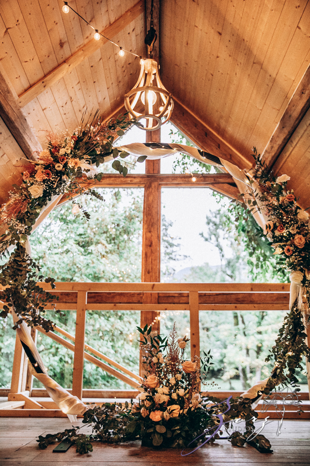 Countryside Chateau Wedding in France: Mon Bonheur | Zorz Studios