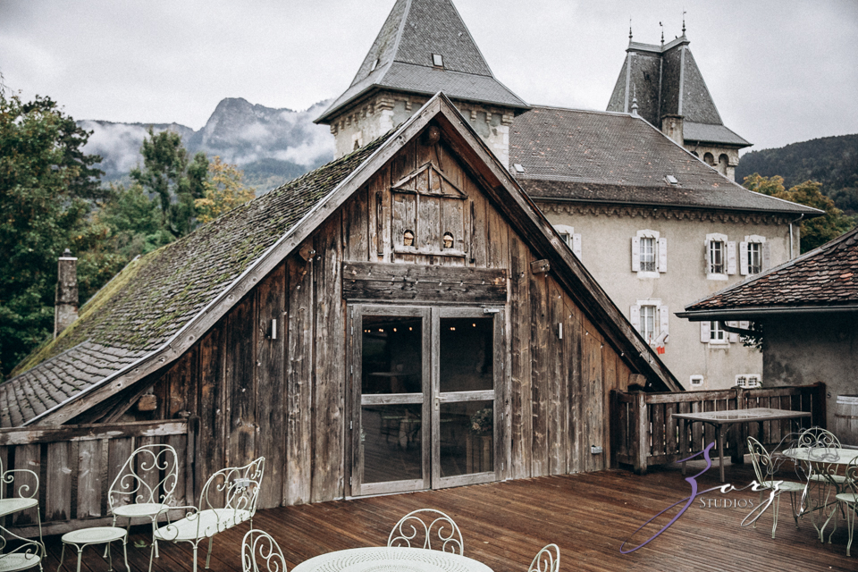 Countryside Chateau Wedding in France: Mon Bonheur | Zorz Studios
