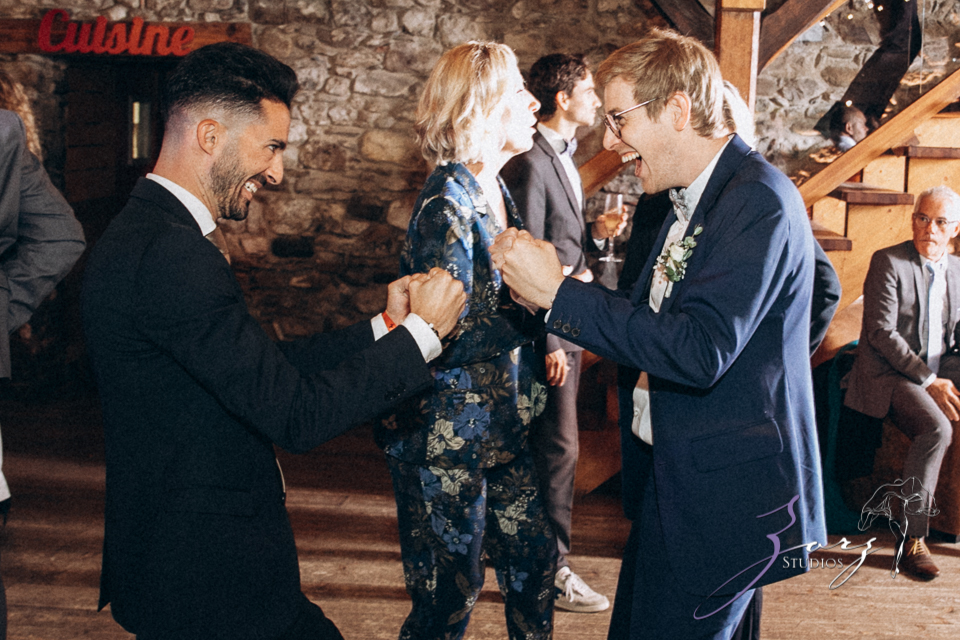 Countryside Chateau Wedding in France: Mon Bonheur | Zorz Studios