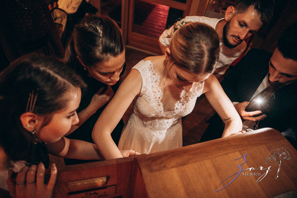 Countryside Chateau Wedding in France: Mon Bonheur | Zorz Studios