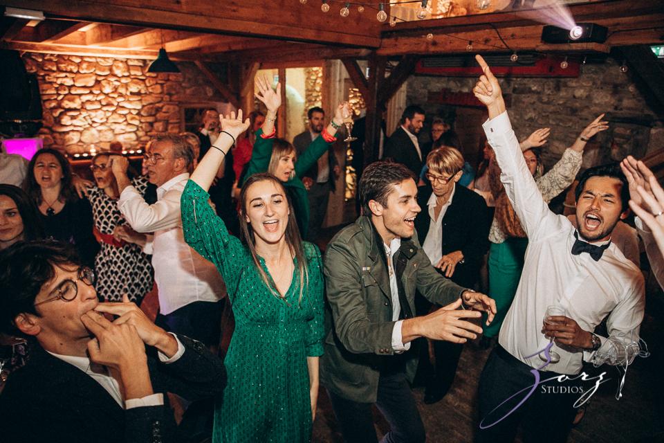 Countryside Chateau Wedding in France: Mon Bonheur | Zorz Studios