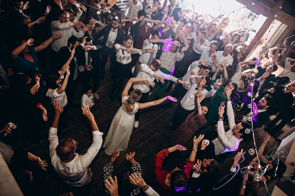 Countryside Chateau Wedding in France: Mon Bonheur | Zorz Studios