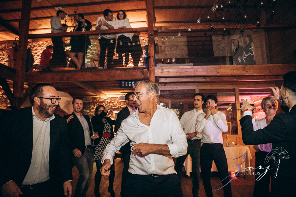 Countryside Chateau Wedding in France: Mon Bonheur | Zorz Studios