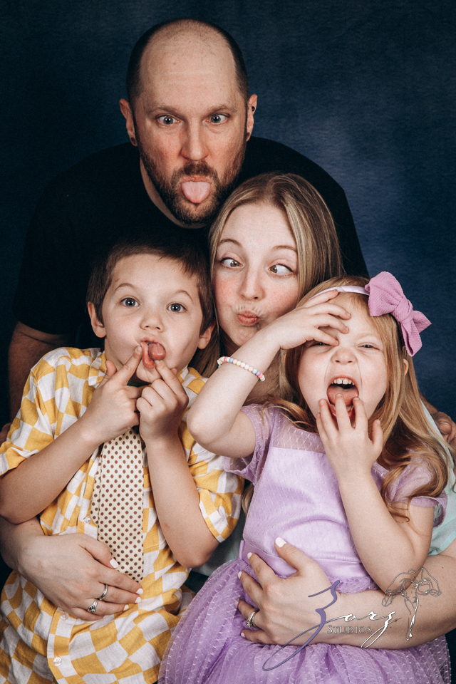 Mama’s Love Free Portraits 2023 | Zorz Studios