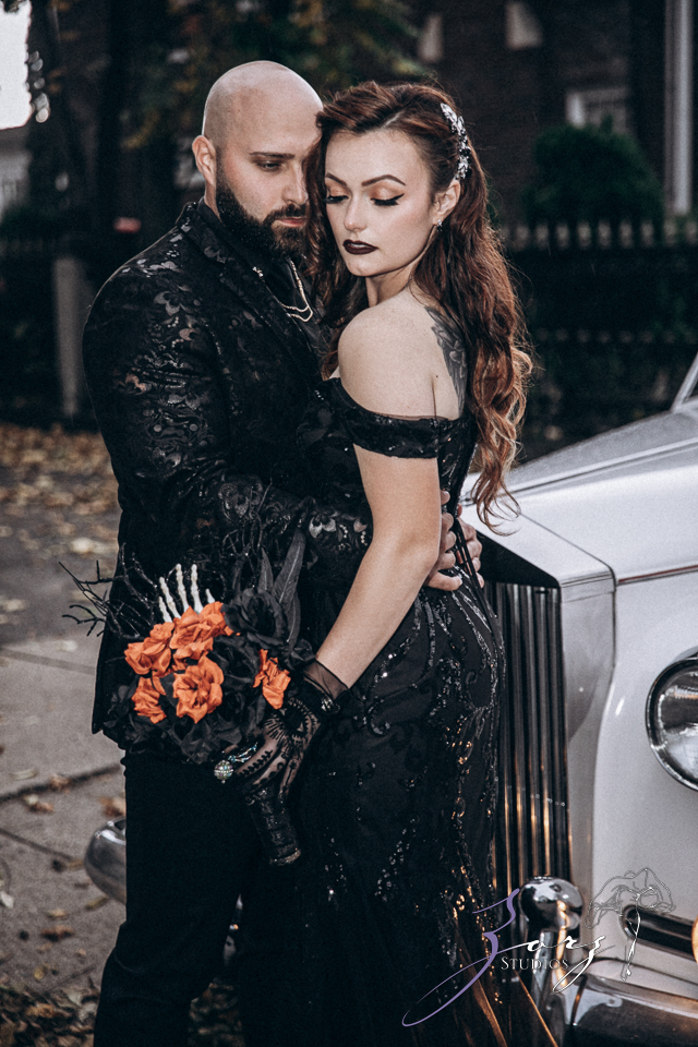 Chic Halloween Wedding Guide: Unleash Your Eerie Elegance