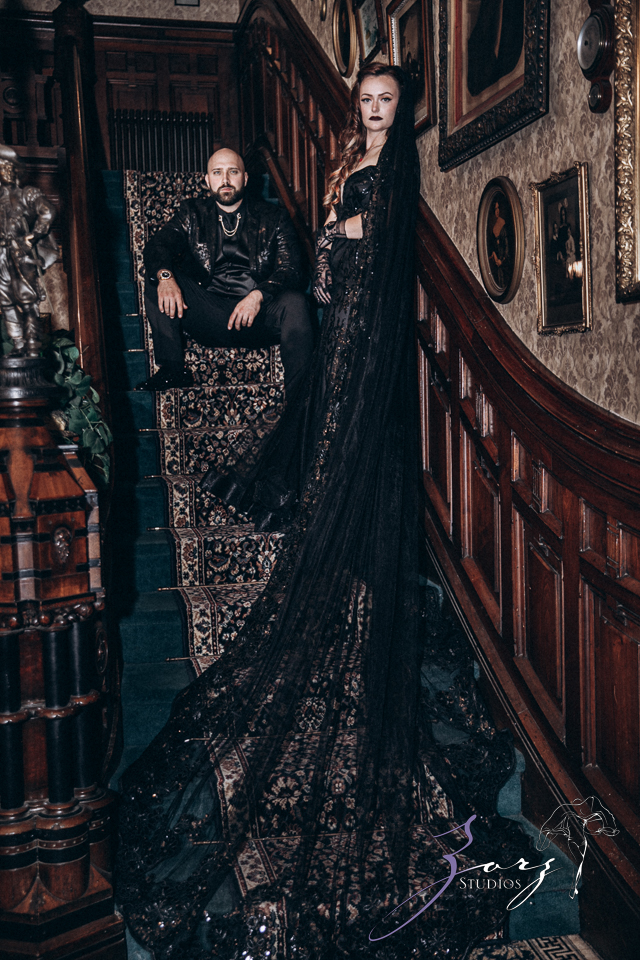 Chic Halloween Wedding Guide: Unleash Your Eerie Elegance