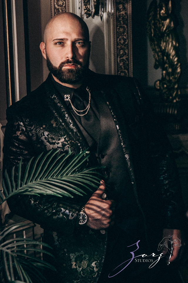 Chic Halloween Wedding Guide: Unleash Your Eerie Elegance | Zorz Studios