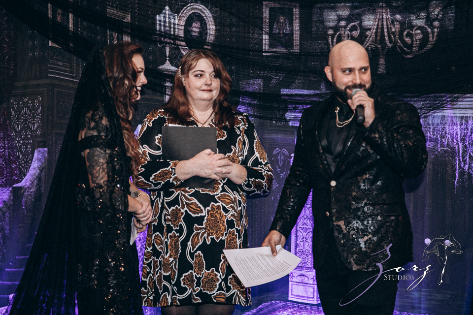 How to Create a Memorable Halloween Wedding: Spooky, Stylish, and Stirring | Zorz Studios
