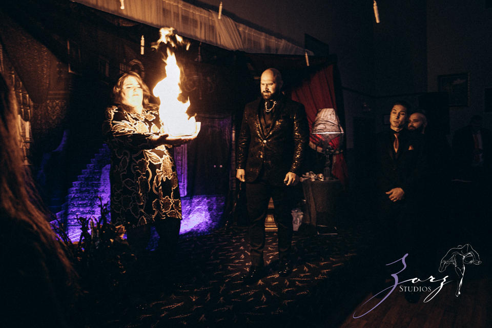 How to Create a Memorable Halloween Wedding: Spooky, Stylish, and Stirring | Zorz Studios