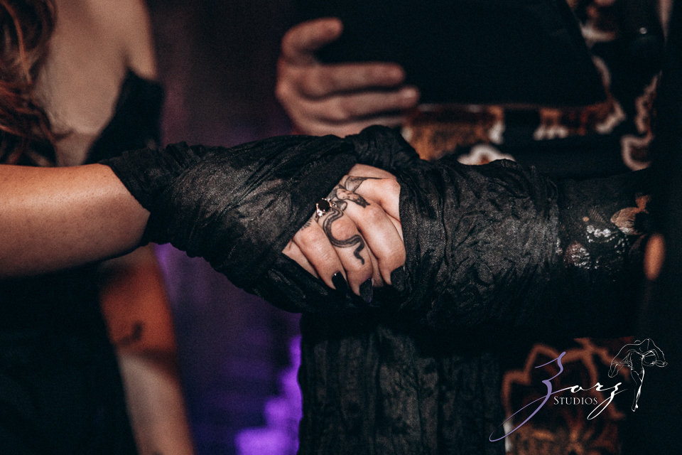 How to Create a Memorable Halloween Wedding: Spooky, Stylish, and Stirring | Zorz Studios
