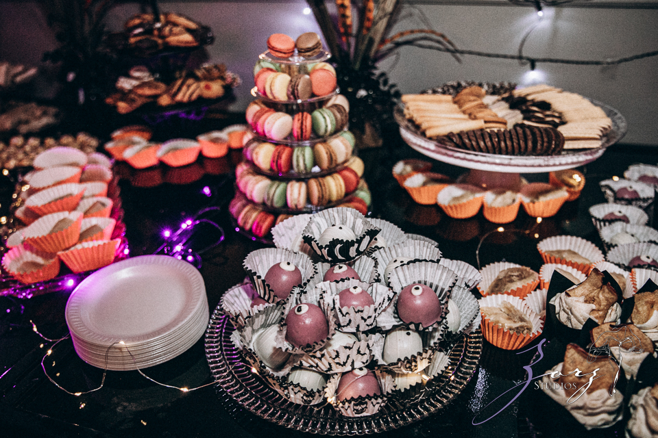 How to Create a Memorable Halloween Wedding: Spooky, Stylish, and Stirring | Zorz Studios