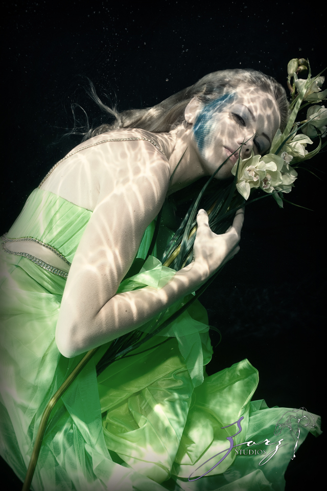10-Step Client's Guide to Epic Underwater Photo Shoot: Unveiling a Pro's Secrets by Zorz Studios 10-Step Client's Guide to Epic Underwater Photo Shoot: Unveiling a Pro's Secrets | Zorz Studios