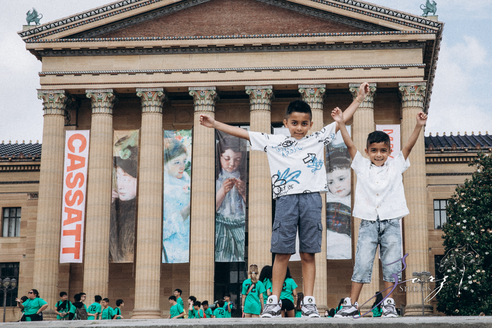 Philybuser: Fun Family Shoot Idea in Philadelphia by Zorz Studios Philybuser: Fun Family Shoot Idea in Philadelphia | Zorz Studios