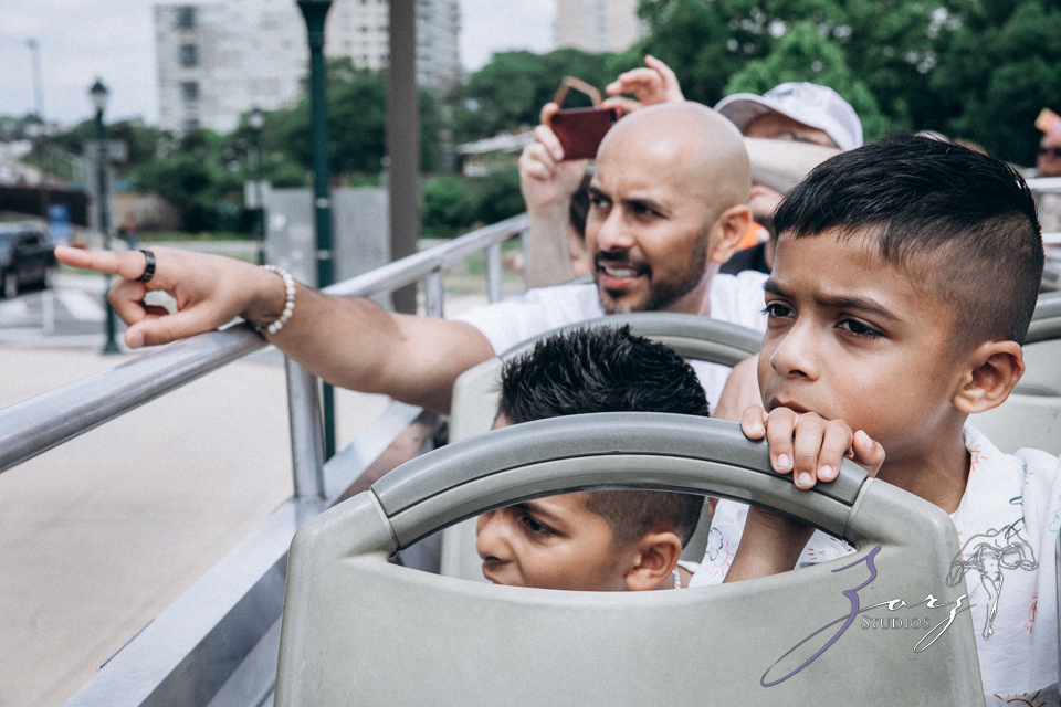 Philybuser: Fun Family Shoot Idea in Philadelphia by Zorz Studios Philybuser: Fun Family Shoot Idea in Philadelphia | Zorz Studios