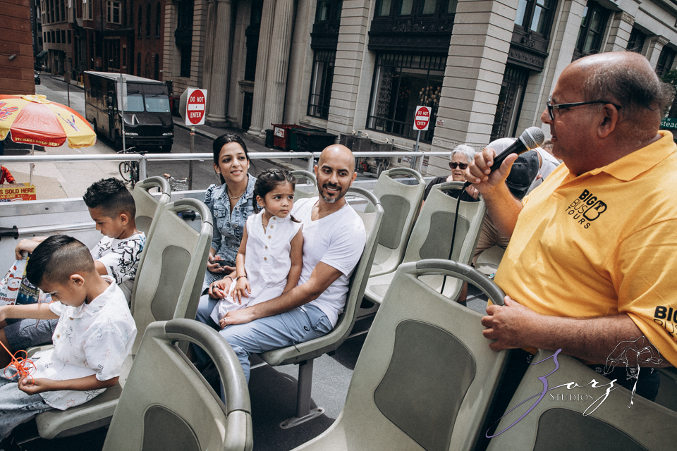 Philybuser: Fun Family Shoot Idea in Philadelphia by Zorz Studios Philybuser: Fun Family Shoot Idea in Philadelphia | Zorz Studios