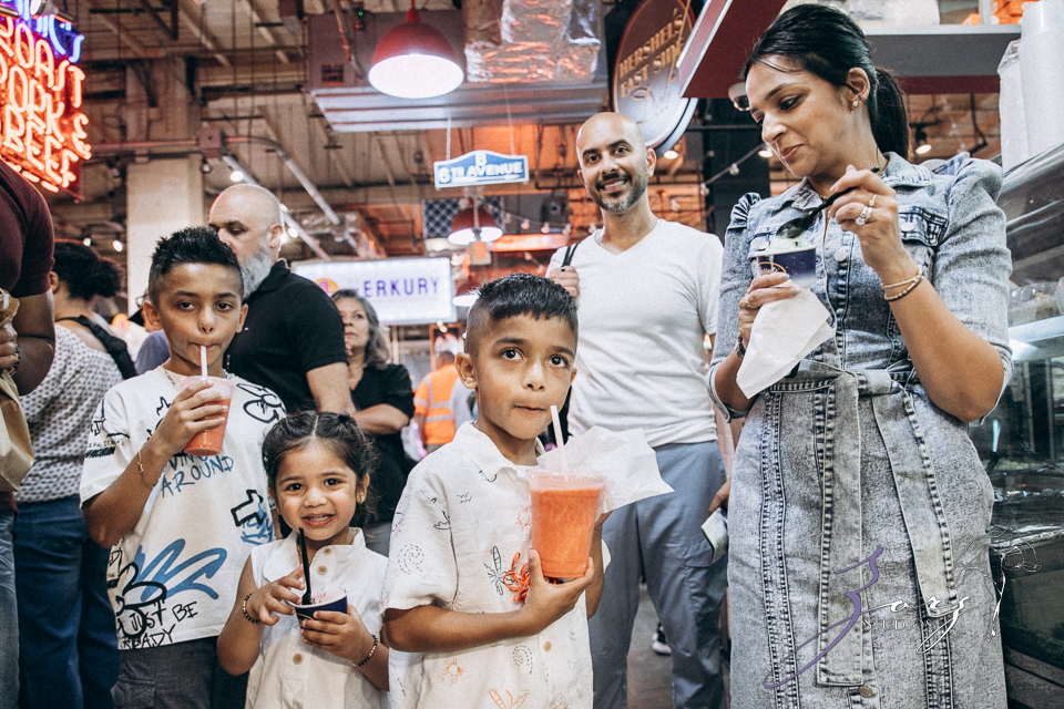 Philybuser: Fun Family Shoot Idea in Philadelphia by Zorz Studios Philybuser: Fun Family Shoot Idea in Philadelphia | Zorz Studios