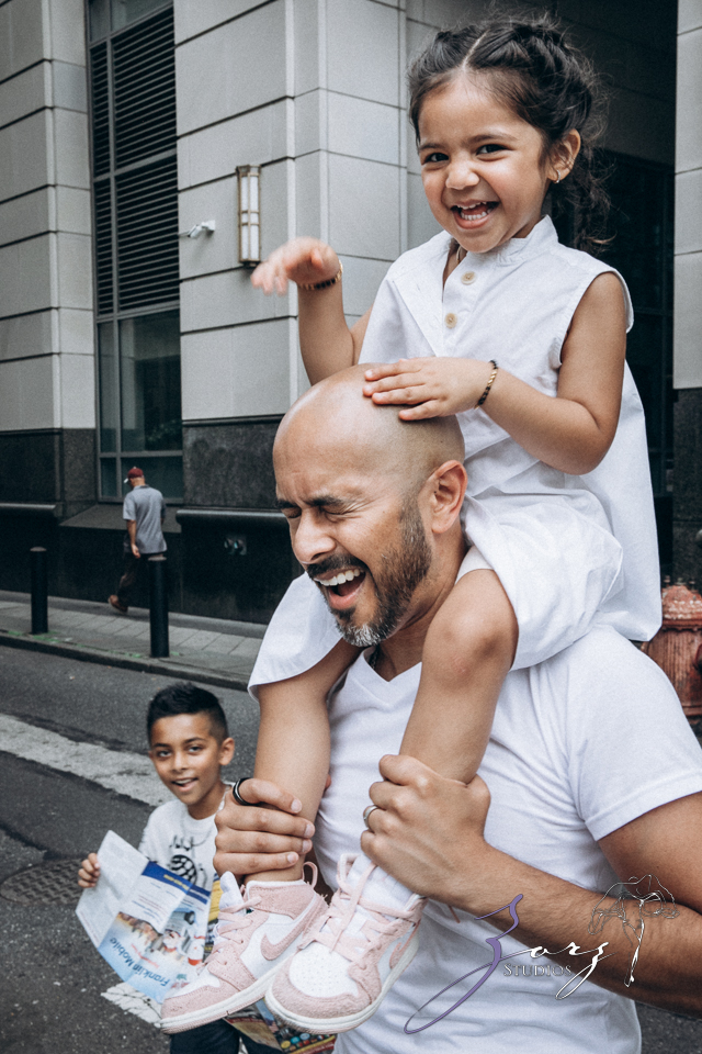 Philybuser: Fun Family Shoot Idea in Philadelphia by Zorz Studios Philybuser: Fun Family Shoot Idea in Philadelphia | Zorz Studios