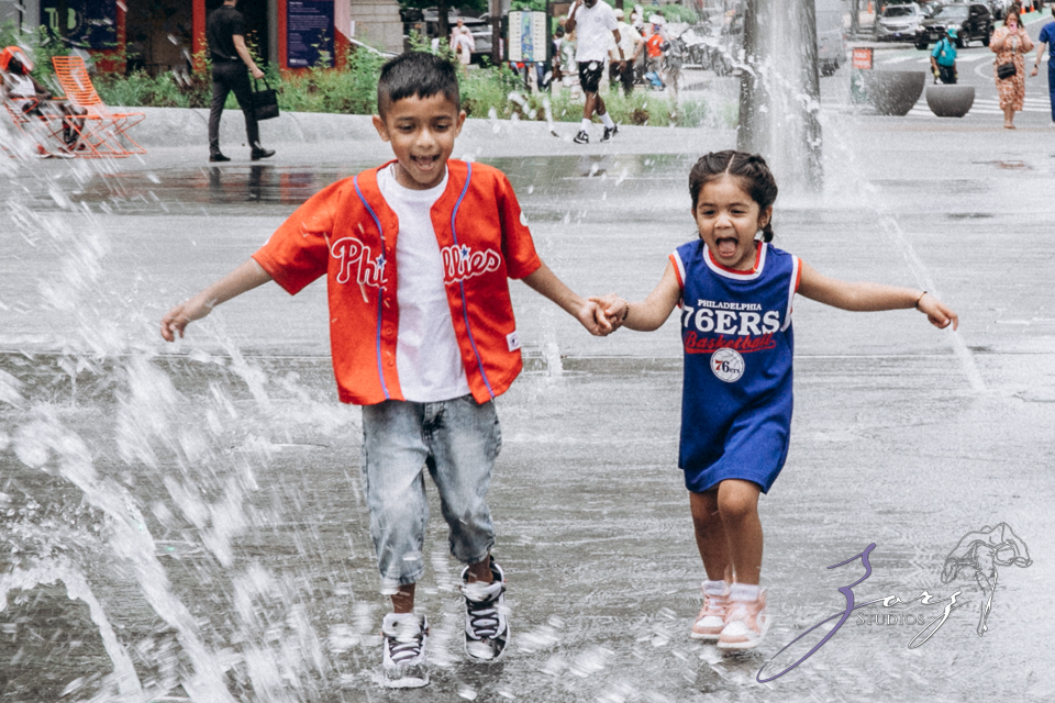 Philybuser: Fun Family Shoot Idea in Philadelphia by Zorz Studios Philybuser: Fun Family Shoot Idea in Philadelphia | Zorz Studios