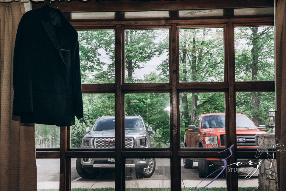 Overdrive: A Heartwarming Poconos Wedding at Stroudsmoor's Terraview with Rain and Horsepower | Zorz Studios