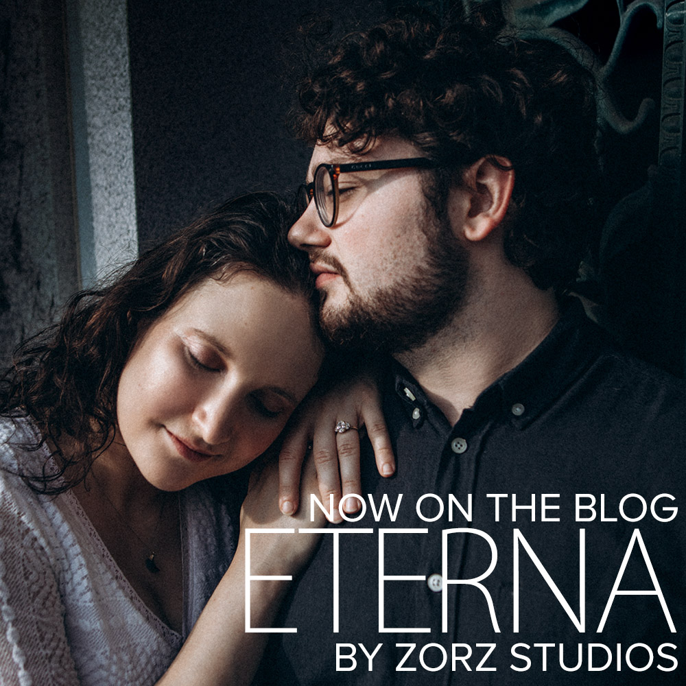 Yalangoch ukrainalik ayollar raqsga tushmoqda